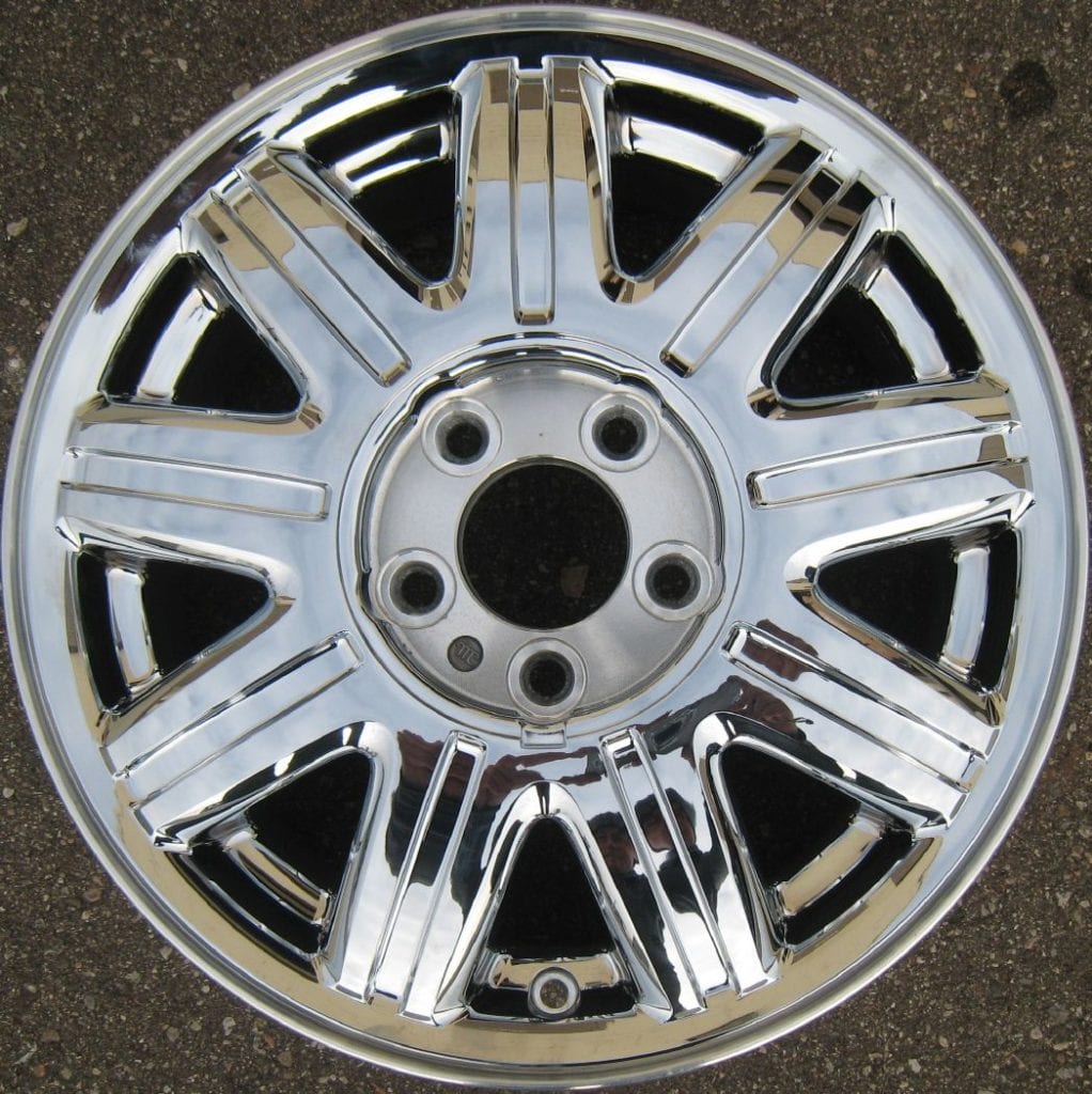 Chrysler Town & Country 2211bCC OEM Wheel | 4743572aa | 4862260aa | OEM Original Alloy Wheel 2007 Chrysler Town And Country Tire Size
