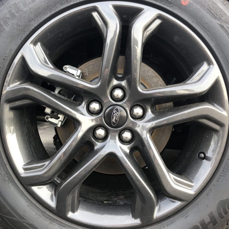 2019 ford edge tire size